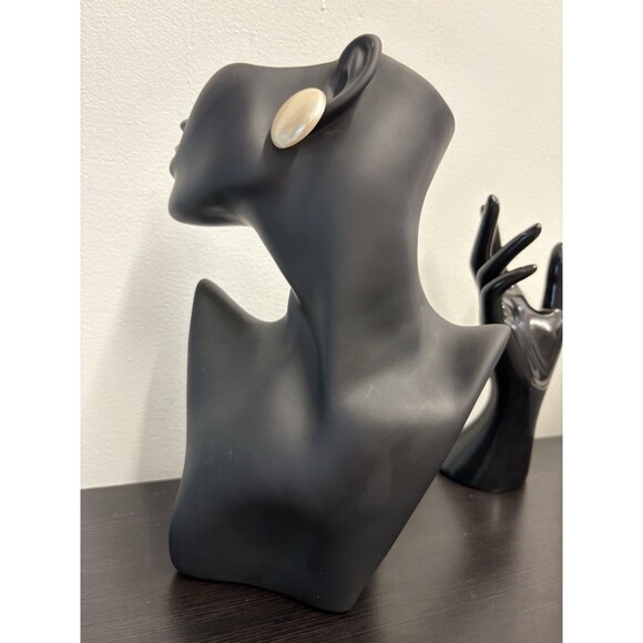 Vintage Ivory Button Earrings Costume Jewelry About 1 Inch - Picture 4 of 9